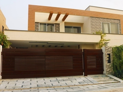 1 Kanal Beautiful House For Sale In Phase 6 DHA Lahore
