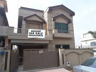 10 Marla House for Sale in Lahore Phase-8 Block N