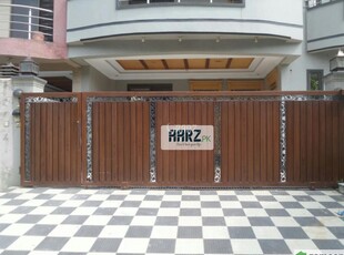 12 Marla House for Sale in Islamabad I-8/2