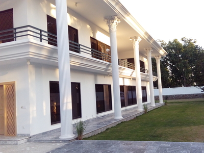 4 Kanal Beautiful Outclass House Available In Margalla Road