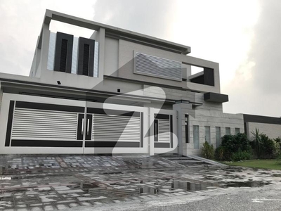 1 Kanal Brand New Luxury Modern Design House Available For Sale In Dha Top Location DHA Phase 7