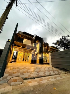 1 Kanal Double Storey Luxury Latest Modern Stylish With Latest Accommodation House Available For Sale In Engineer Town Society Near Wapdatown Lahore. With Original Pictures By Fast Property Services IEP Engineers Town