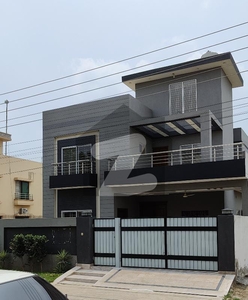 10 Marla Beautifull House for Sale in G Block Central Park Lahore Central Park Block G