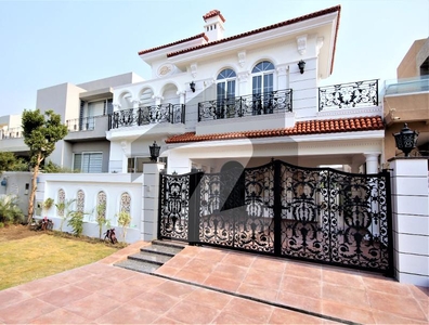 10 MARLA GLORIOUS & IMPECCABLE HOUSE FOR SALE IN DHA PHASE 8 DHA Phase 8