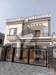 10-Marla Luxury House Available For Sale in Lake City Near to Ring Road Lake City Sector M-2A