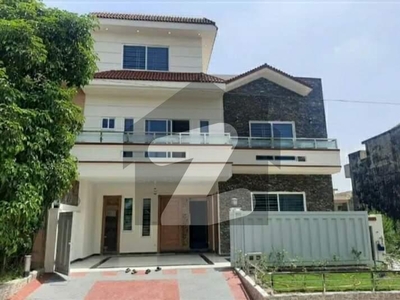 10 Marla Modern Luxury House For Rent In G13 Islamabad G-13