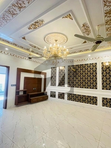 10 Marla Modern Luxury House on Good Location For Sale DHA Phase 6 Block A