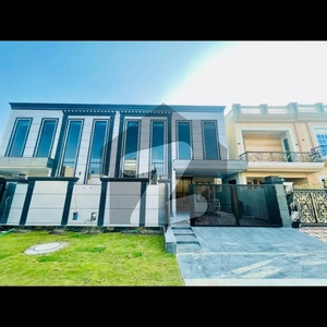 10 Marla Modern Luxury House on Good Location For Sale DHA Phase 7 Block T