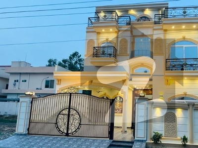 10 Marla Luxury House For Sale On 80 Ft Road In Central Park Central Park Block A