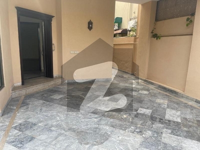 10 marla well maintained used house for sale in dha ph 4 DHA Phase 4