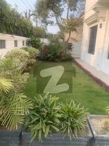 120 Marla Old House Available For Sale On Beautiful Location Model Town