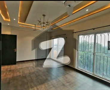 3 BEDROOM BRAND NEW APARTMENT AVAILABLE IN THE HEART OF LAHORE Askari 1