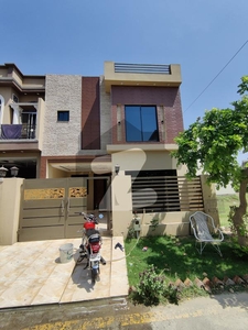 5 Marla Brand New House Available For Sale Near To Park Lake City Sector M-7C