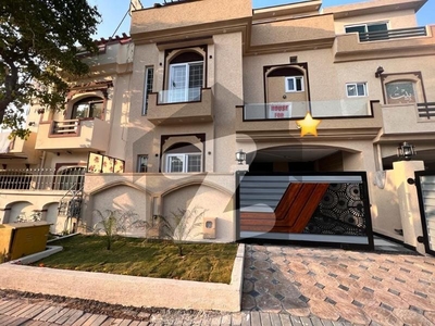 6 MARLA BEAUTIFUL DESIGNER HOUSE IN RAFI BLOCK Bahria Town Phase 8 Rafi Block