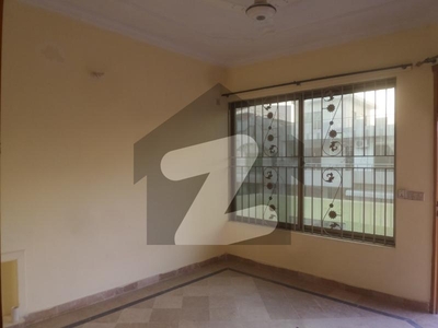 Avail Yourself A Great 2450 Square Feet House In G-9 G-9