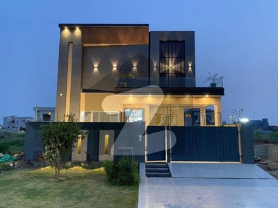 Brand New 10-Marla Ultra Modern Facing Park House For Sale In Valencica Town Lahore Valencia Housing Society