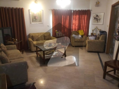 DHA Phase 4 10 Marla Elegant House For Sale With 3 Bedrooms & A Servant Quarter DHA Phase 4