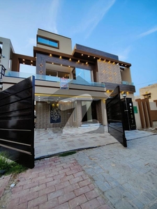 Elegant 10 Marla House for Sale in Gulbahar, Bahria Town (Urgent Sale) Bahria Town