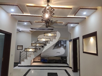 House For Rent In G15 Size 8 Marla Double Story Water Gas Electricity All Facilities Near To Markaz Park Phase Best Location Three Options Available G-15
