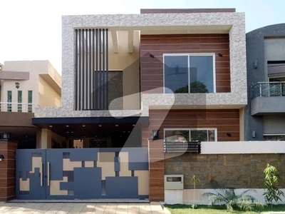 In Bahria Town Phase 4 House For sale Sized 10 Marla Bahria Town Phase 4