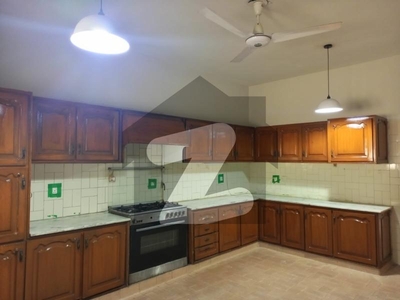Luxurious 5-Bedroom Full House for Rent in F-10 Islamabad - Prime Location! F-10