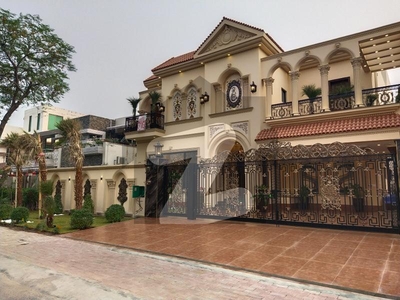Luxurious Designer 1 Kanal Brand New House For Sale in Bahria Town Lahore Bahria Town Sector B