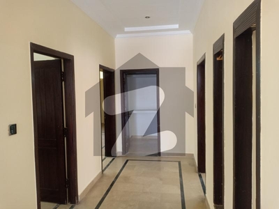 ONE KANAL BEAUTIFUL LOCATION UPPER PORTION AVAILABLE FOR RENT DHA Defence Phase 1