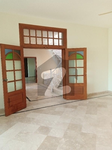 Prime Location Beautiful House Available For Rent In F-10 Islamabad F-10