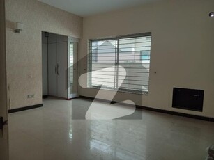 01 KANAL FULLY RENOVATED DOUBLE UNIT VERY BEAUTIFUL BUNGALOW AVAILABLE FOR RENT DHA Phase 1 Block J