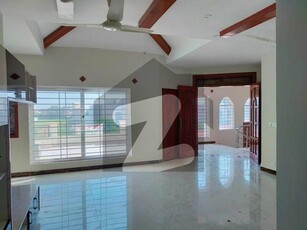 1 KANAL UPPER PORTION AVAILABLE FOR RENT WITH BEST LOCATION AND FACILITIES Bahria Town Phase 8 Block A