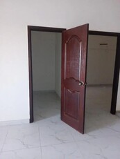 1650 Ft² Flat for Sale In Gulshan-e-iqbal Block 13D-3, Karachi