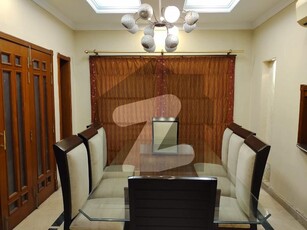 18 Marla Beautiful House With Basement Also Use For Commercial Gulberg