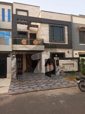 5 MARLA FULLY FURNISHED HOUSE AVAILABLE FOR RENT IN BAHRIA TOWN LAHORE. Bahria Town Sector C
