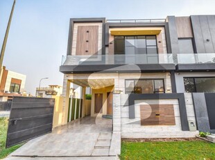 5 MARLA SOLID CONSTRUCTION HOUSE AVAILABLE FOR RENT DHA 9 Town