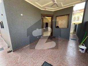 10 MARLA Beautiful House For Rent in DHA Lahore. DHA Defence