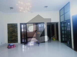 BEAUTIFULL TEN MARLA LOWER PORTION FOR RENT IN DHA PHASE 1 DHA Phase 1