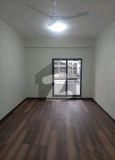 Gorgeous 1350 Square Feet Flat For sale Available In G-13/1 G-13/1