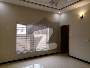 10 Marla House In Bahria Town Phase 3 For rent At Good Location Bahria Town Phase 3