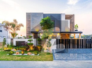 Amazing Designed With Modern Interior 1 Kanal Villa In Phase 5 For Sale DHA Phase 5
