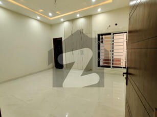 On Excellent Location Upper Portion Of 1 Kanal Is Available For rent In Central Park - Block A, Lahore Central Park Block A