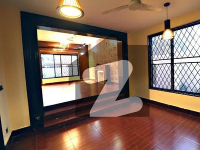 1 Kanal Beautiful House Double Storey Available For Rent Silent Office And Residential In Model Town Model Town