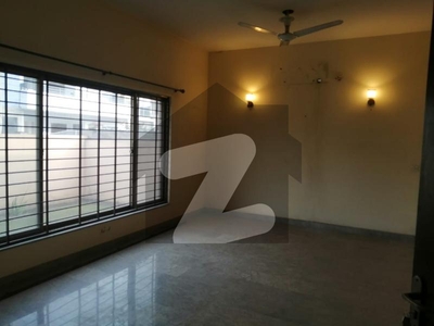 1 Kanal Commercial House Is Available For Rent MM Alam Road