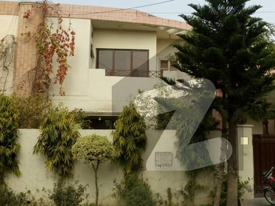 10-Marla 03-Bedroom House Available for Rent in Askari-9, Lahore Askari 9