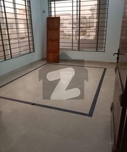 10 marla 3bed uper portion for rent in Pakistan Town Pakistan Town Phase 1