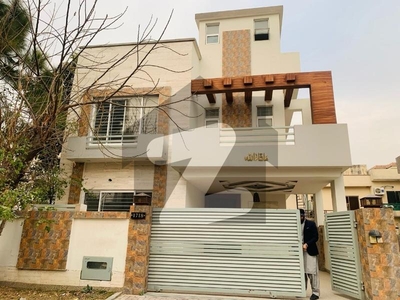 10 Marla brand new house available for rent Bahria Town Phase 4