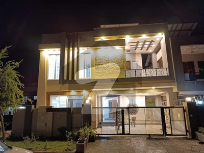 10 Marla Most Beautiful House On Rent In Bahria Town Bahria Town Sector A