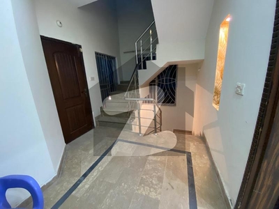 10 MARLA UPPER PORTION FOR RENT IN BAHRIA TOWN LAHORE Bahria Town Overseas B