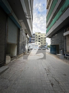 3 Bed DD Apartment For Sale In Bukhari Commercial Bukhari Commercial Area