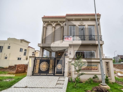 5 MARLA FULLY SPANISH DESIGN HOUSE AVAILABLE FOR RENT DHA 9 Town