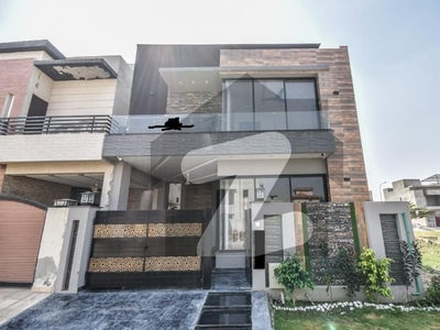 5 MARLA ULTRA MODERN DESIGN HOUSE AVAILABLE FOR RENT DHA 9 Town